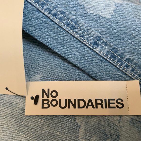 No Boundaries Light Blue Floral Wide-Leg Jeans - Picture 7 of 8